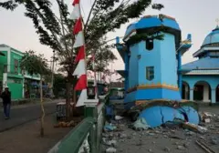 Gempa NTT Tewaskan 83 Orang, Ribuan Terpaksa Mengungsi