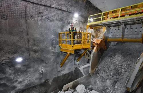 Ancaman Gangguan Pasar Mineral Global Jika Tambang Grasberg Dihentikan