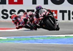 Davide Tardozzi Prediksi Keseimbangan MotoGP Berubah, Aprilia dan Ducati Bersaing Ketat