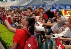 Jazlyn Kayla Sapa Hangat Penggemar Usai Garuda Pertiwi Raih Tiket Final Srikandi Merdeka Cup 2026