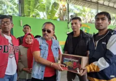 PDIP Surabaya Beri Dukungan Ratusan Paket Sembako untuk Mahasiswa NTT Korban Gempa