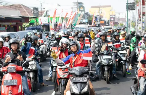 Ribuan Pengendara Motor Matic Semarakkan Aksi Ride Merah Putih Eneos NXP dan HiTEQ