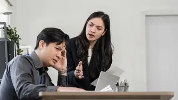Strategi Jitu Menghadapi Kritik Konstruktif dan Negatif
