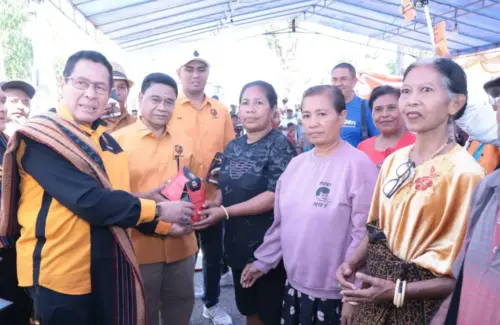 Hanura Salurkan Bantuan 6,1 Ton untuk Korban Gempa NTT