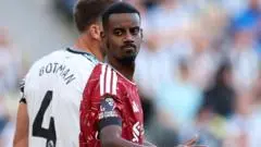 Performa Kontras Wissa dan Isak Warnai Laga Newcastle vs Liverpool