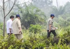 Prabowo Kunjungi Riau Tinjau Langsung Penanganan Karhutla Sumatra