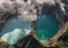 Retakan 100 Meter di Kawah Gunung Kelimutu Akibat Guncangan Gempa Flores