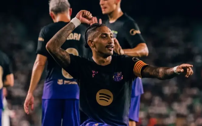 Raphinha ‘Brace’ Bawa Barcelona Gasak Elche 5-0, Adaptasi Posisi Penyerang Tengah Jadi Sorotan