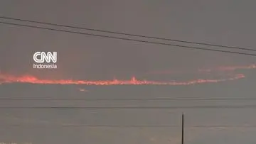 Kebakaran Hutan Nevada Memaksa Evakuasi Puluhan Ribu Warga