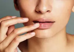 Mengungkap Misteri Merah Merona dan Kepekaan Bibir Manusia: Lebih dari Sekadar Ciuman