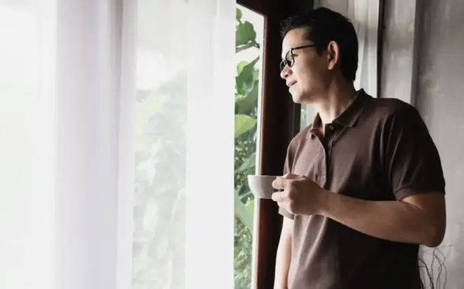 Psikologi Ungkap 8 Ciri Khas Introvert yang Menikmati Kesendirian dan Menghindari Percakapan Dangkal