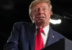 Trump Klaim Selat Hormuz Milik AS di Tengah Eskalasi dengan Iran