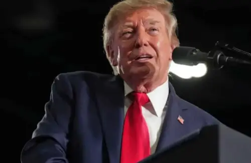 Trump Klaim Selat Hormuz Milik AS di Tengah Eskalasi dengan Iran