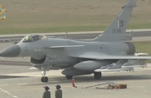 Pakistan Diam-diam Akuisisi Jet Tempur J-10CE dan Helikopter Serang China