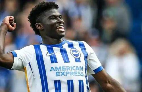 Manchester United Perkuat Lini Tengah dengan Kedatangan Carlos Baleba dari Brighton
