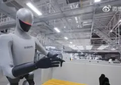 Robot Humanoid Dinilai Belum Seprofesional Manusia di Lini Perakitan Mobil