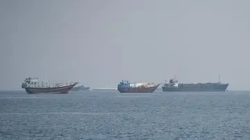 Perang Enam Bulan Iran: Selat Hormuz Tergerus, Pelaut Terkatung-katung