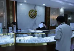 Emas Batangan Kembali Meroket: Galeri 24, UBS, dan Antam Tunjukkan Kenaikan Signifikan