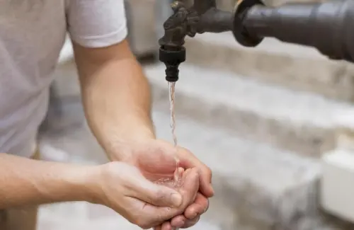 Seruan Hemat Air untuk Muslim Inggris: Wudu dan Program Publik Tuai Debat