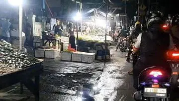 PKL Kramat Jati Dilarang Berjualan di Bahu Jalan dan Trotoar Mulai Akhir Agustus