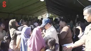 Prabowo Subianto Tinjau Langsung Pengungsi Gempa NTT di Nagekeo