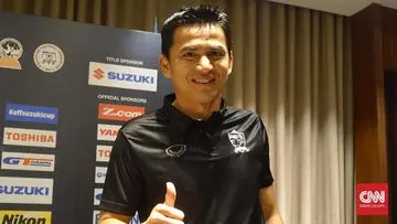 Kiatisuk Prediksi Kemenangan Telak Thailand 3-0 atas Vietnam di Final Piala AFF 2026