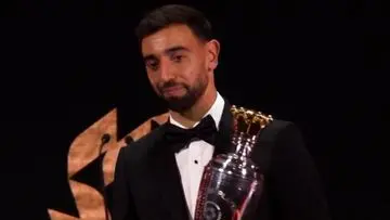 Bruno Fernandes Raih PFA Player of the Year, Sejajar dengan Cristiano Ronaldo