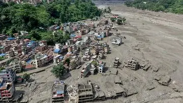 Banjir Bandang Nepal-Tiongkok: 95 Tewas, Ratusan Hilang Akibat Longsor dan Arus Deras