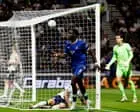 Hat-trick Thierno Barry Bawa Everton Raih Kemenangan Telak atas Preston