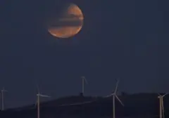 Pekan Ini Ada 'Blood Moon', Mana Saja Tempat Terbaik Menyaksikannya?
