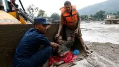 Banjir Bandang Nepal Tewaskan 160 Orang, Evakuasi Terkendala Medan Sulit