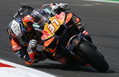 Pedro Acosta Jajal Sistem Radio MotoGP Terbaru di Aragon