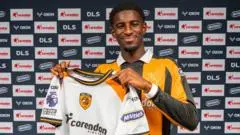 Mohamed-Ali Cho Resmi Bergabung dengan Hull City, Perkuat Lini Depan dalam Kontrak Lima Tahun