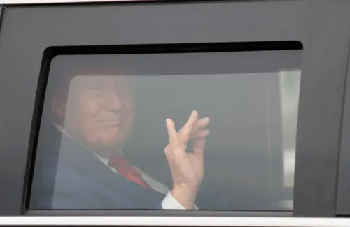 Trump Tunda Eskalasi Perang Iran, Fokus pada Sanksi Ekonomi