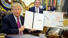 Donald Trump Ubah Nama Danau Ontario Menjadi Danau Amerika