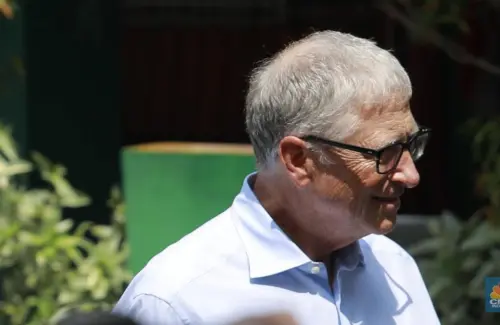 Bill Gates Soroti Ancaman AI pada Pasar Kerja, Serukan Kesiapsiagaan Global