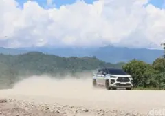 Toyota Veloz Hybrid EV Teruji di Medan Sulit Sulawesi, Buktikan Performa dan Efisiensi