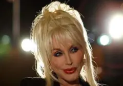 Dolly Parton Tawarkan Diri Jadi Kelinci Percobaan Obat Kanker Demi Kemanusiaan