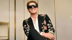Komentator Sayap Kanan Inggris, Milo Yiannopoulos, Ditahan Imigrasi AS