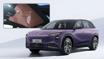 Hongqi Perkenalkan Sunroof Mobil Listrik Berbasis Perovskite, Isi Daya Tanpa Kabel