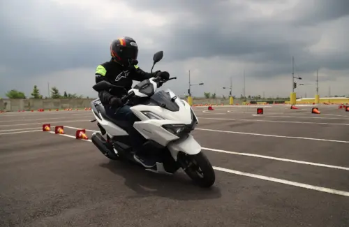 Lima Motor Terbaru Siap Isi Daya Gawai Anda dengan Port USB Type-C