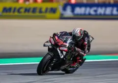 Francesco Bagnaia Rebut Pole Position MotoGP Aragon 2026, Duo Marquez di Belakangnya