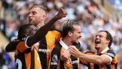 Kemenangan Awal Hull City: McBurnie Sindir Kritik "Tim Terburuk dalam Sejarah Premier League"