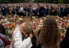 Raja Norwegia Meninggal Dunia, Warga Berduka Cita
