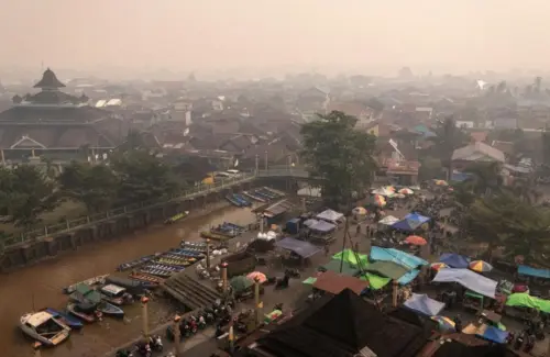 Langit Pontianak Menguning Pekat: BMKG Jelaskan Penyebab Misterius