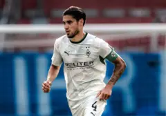 Borussia Mönchengladbach Tumpul, Kevin Diks Soroti Lini Depan Pasca-Kekalahan dari RB Leipzig