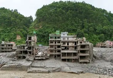 Analisis Ilmuwan: Longsor Gunung Picu Banjir Bandang Dahsyat di Nepal