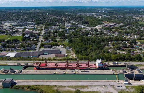 Ontario Pasang Papan Peringatan "Danau Amerika" Setelah Trump Ubah Nama Danau Ontario