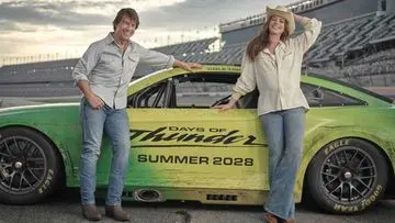 Tom Cruise dan Anne Hathaway Bersiap untuk "Days of Thunder 2" Tayang 2028
