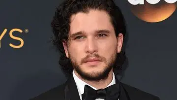 Kit Harington Gantikan Nicholas Hoult Perankan Gilderoy Lockhart di Serial Harry Potter